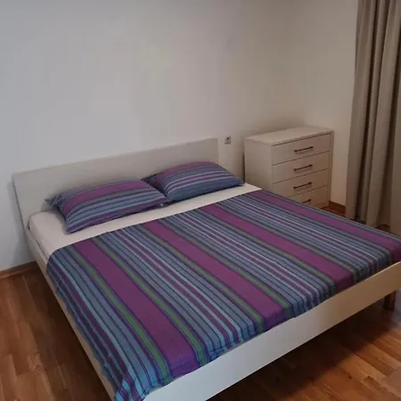 Apartman Adria *