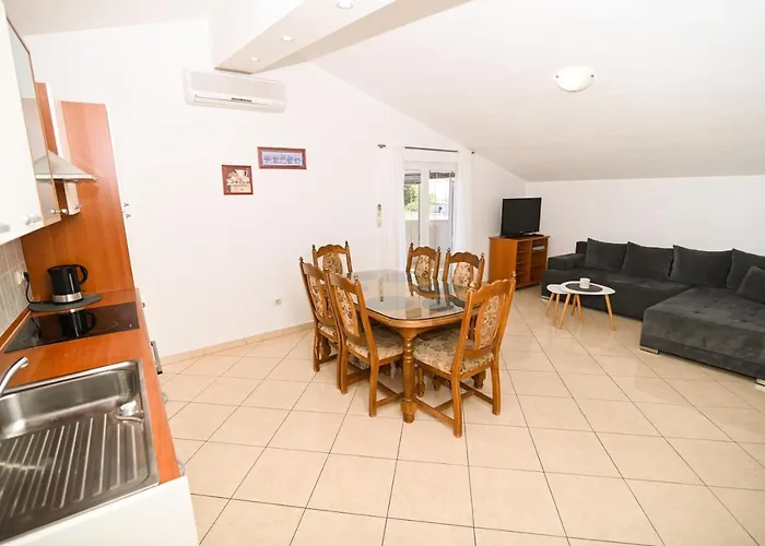 Adria Apartman *