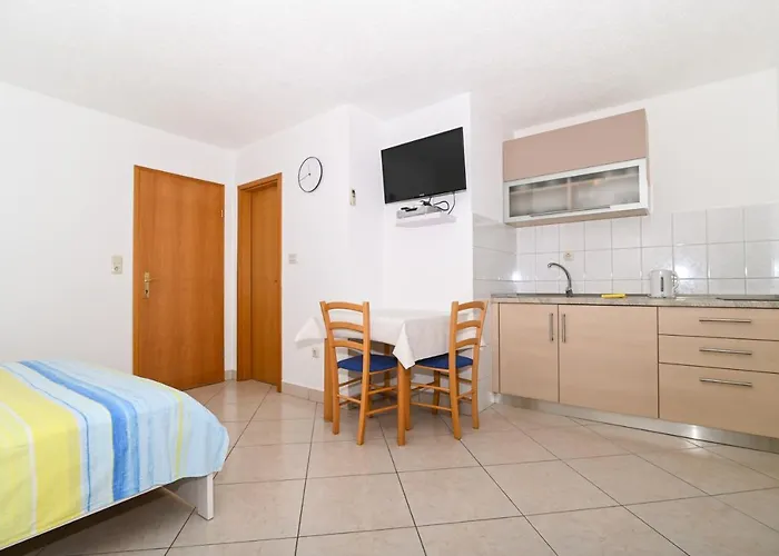 Adria Apartman *